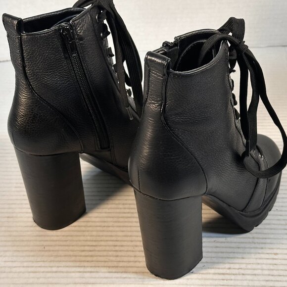 Ladies size 6 Boots by Steve Madden - Picture 8 of 16